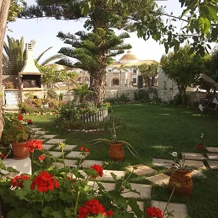 Holiday home Garden Anissaras